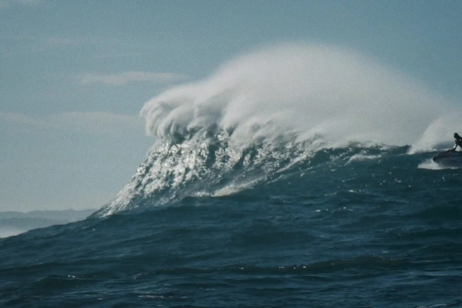 Still from CTT — Nazaré — Tony Laureano